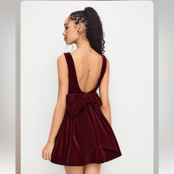 Cider Dresses & Skirts - Cider VELVET BOAT NECK BOW BACKLESS MINI DRESS S RPSTOP-13